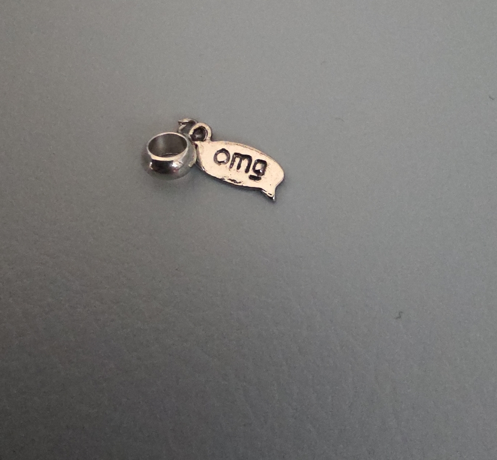 Silver 'omg' Speech Bubble Charm